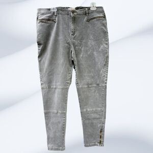 F&F 80's Style Army Green Topstitched Acid Wash Tapered Leg Jean Women's Size 14